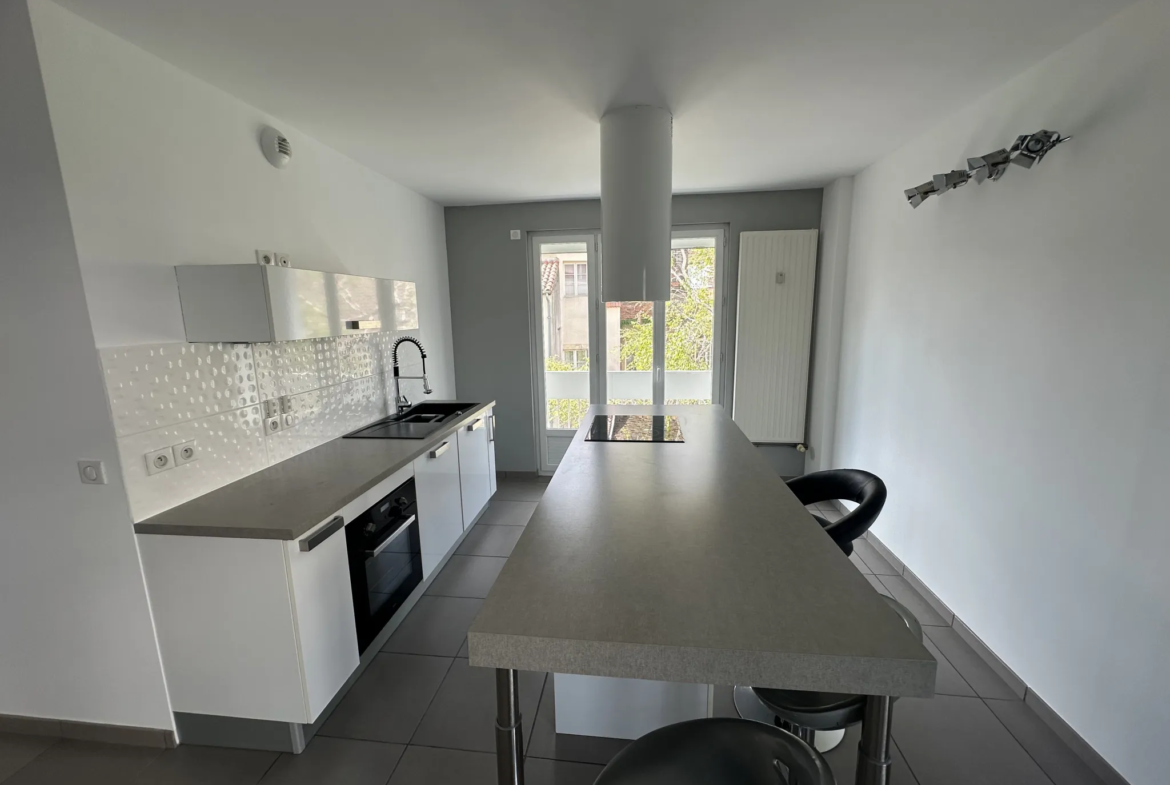 Bel appartement T3 rénové à Cusset 