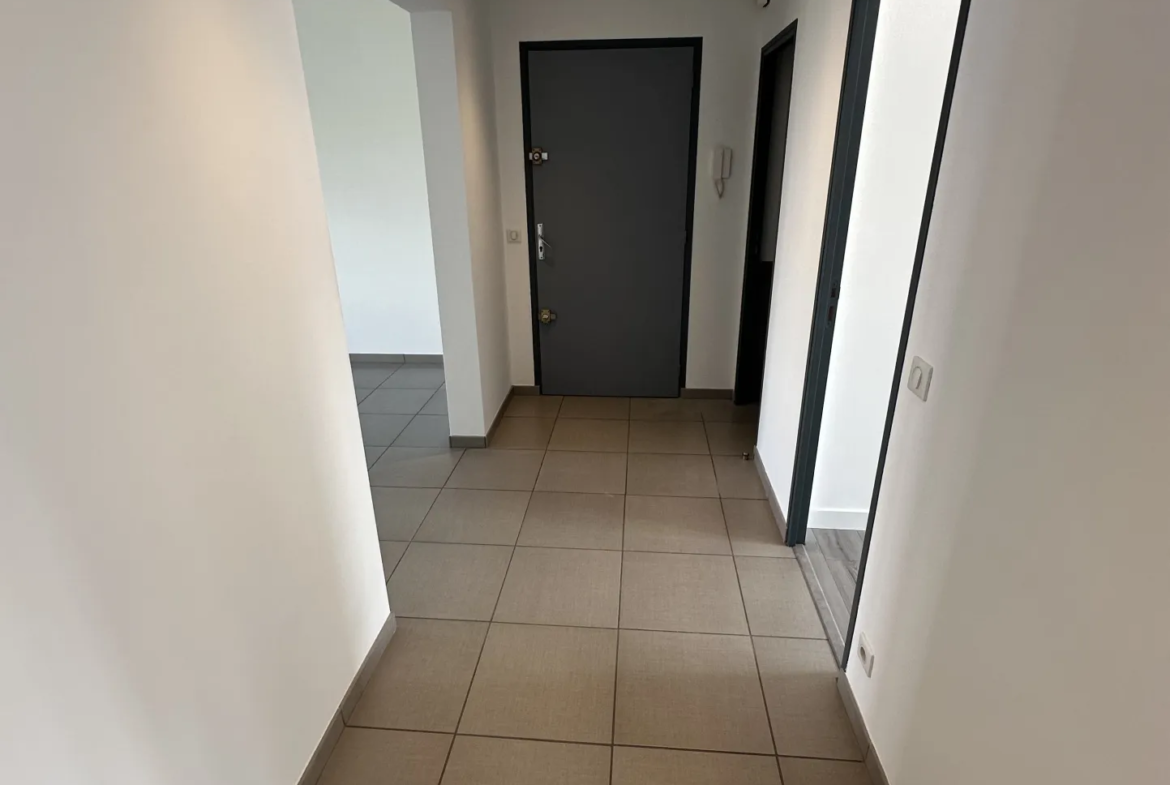 Bel appartement T3 rénové à Cusset 