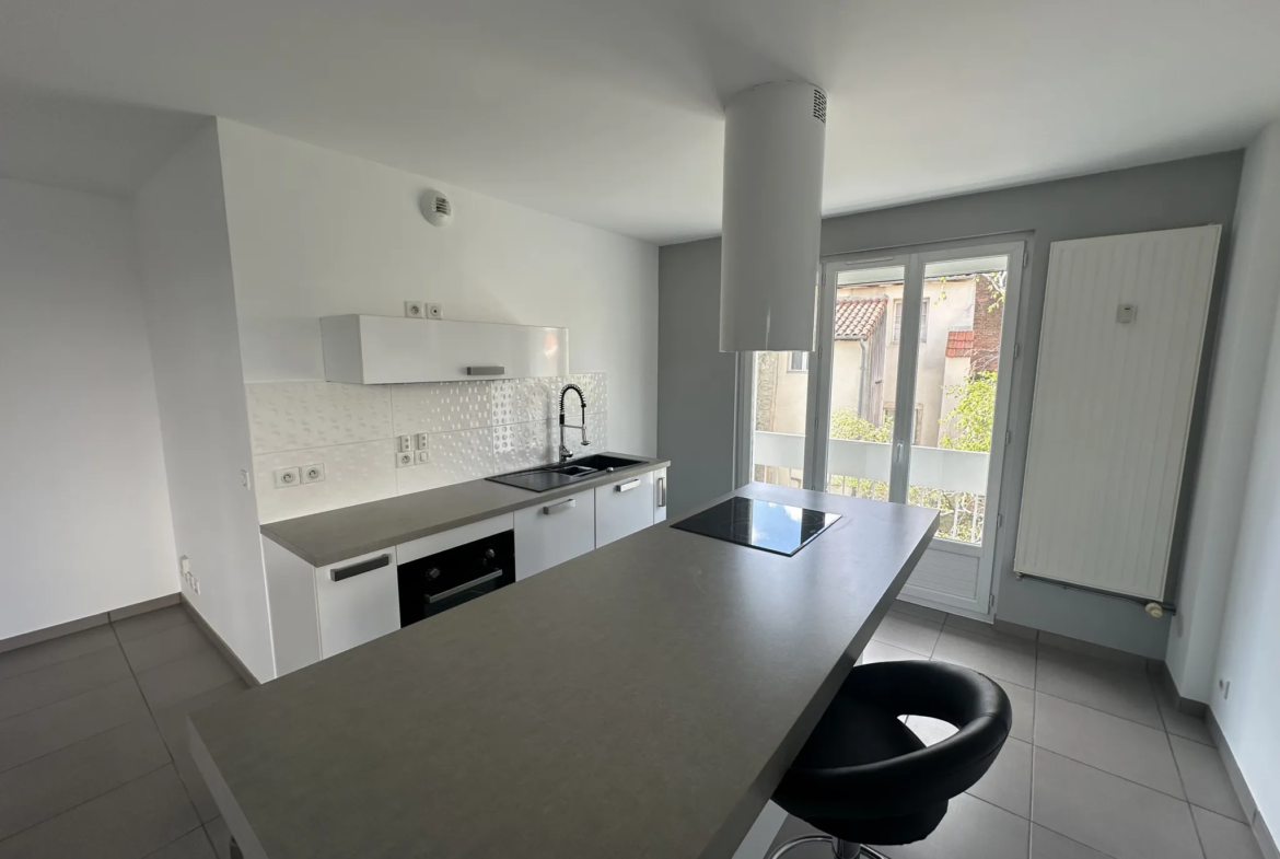 Bel appartement T3 rénové à Cusset 