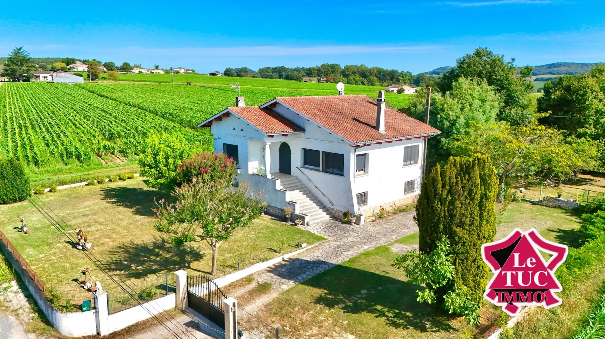 Maison en pierre avec 4 chambres et grand jardin à Saint Sylvestre sur Lot 