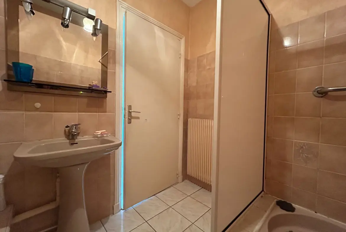 Maison de ville à vendre à Clermont-Ferrand - 54 m² avec terrasse 