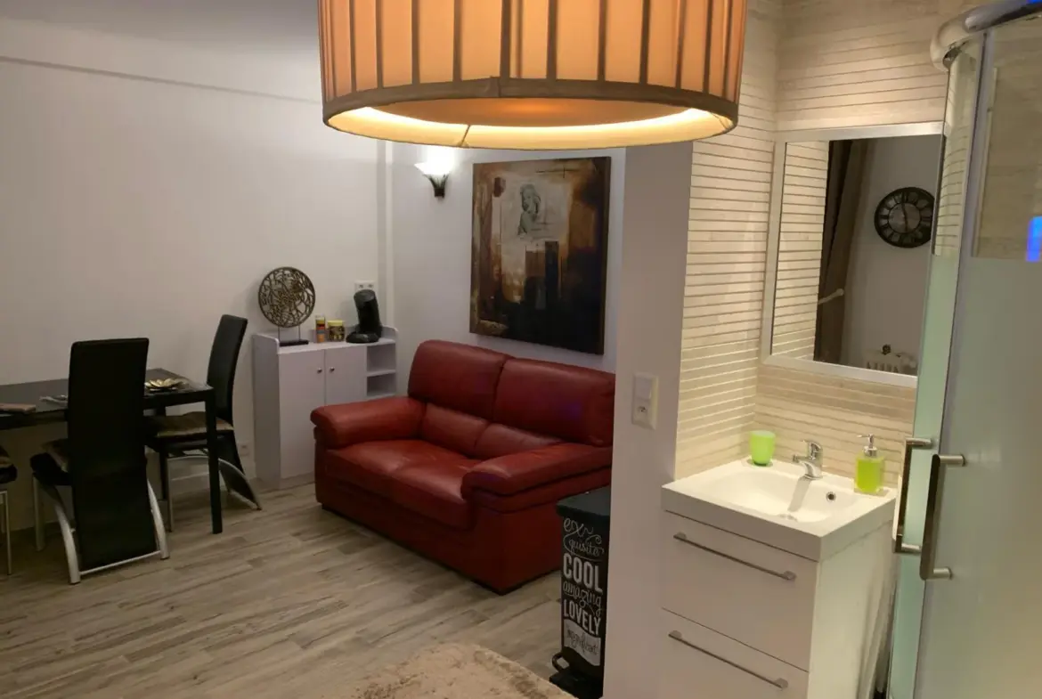 À vendre : Appartement à Nice, Carras, vue mer - 225750€ 