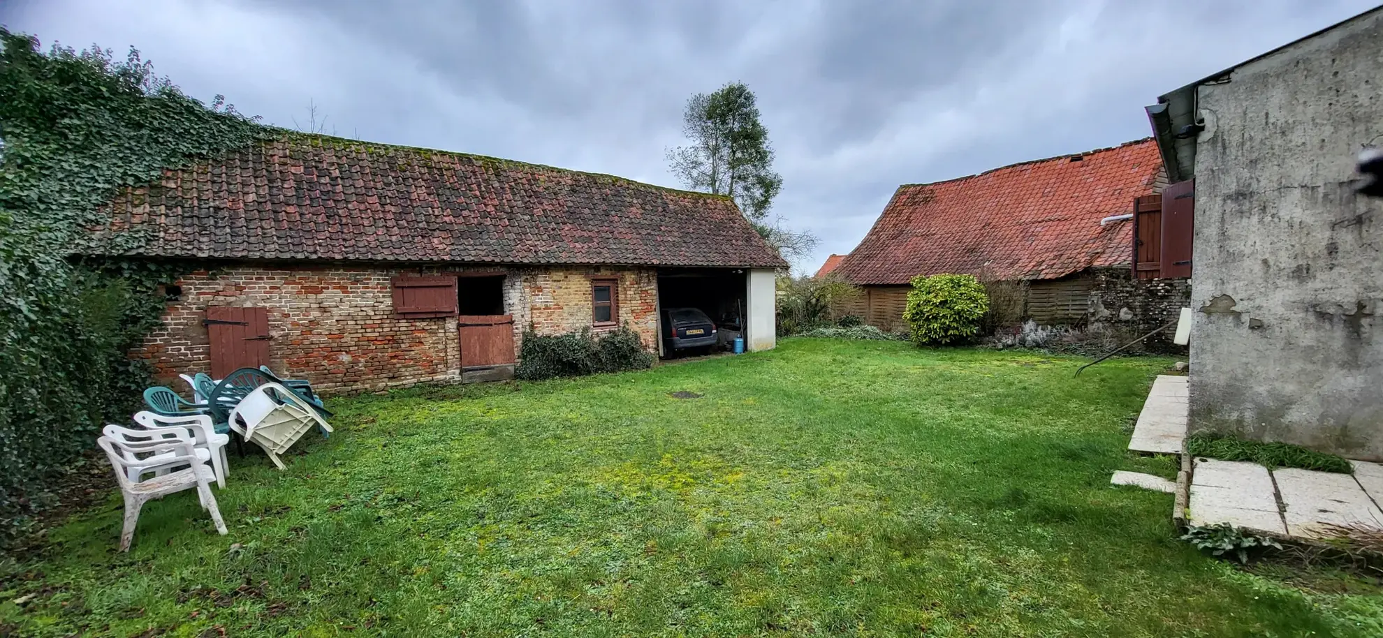 À vendre : Longère avec dépendances près d'Abbeville 