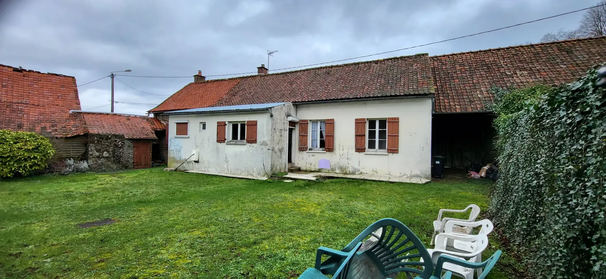 À vendre : Longère avec dépendances près d'Abbeville 