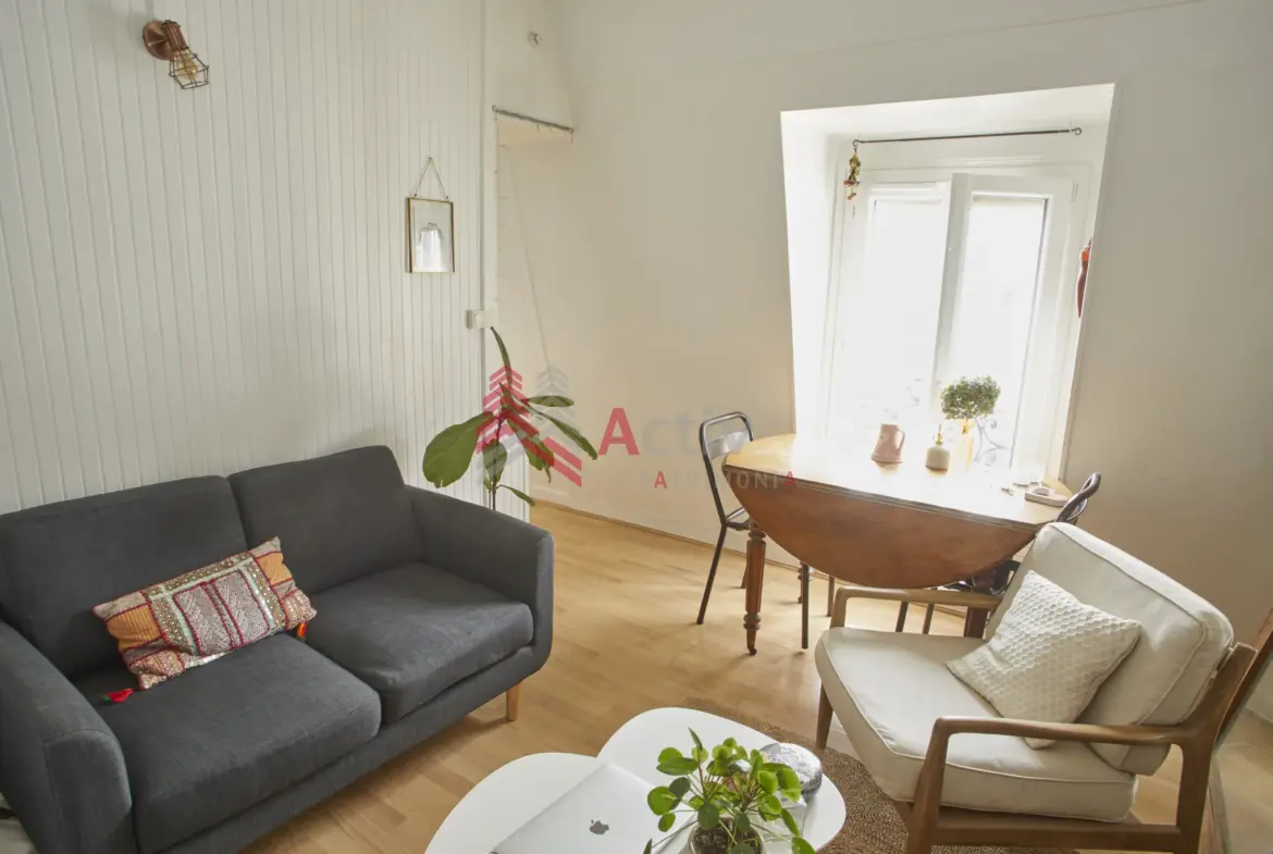 À vendre : Appartement 2 pièces dans le quartier des Batignolles à Paris 17ème 