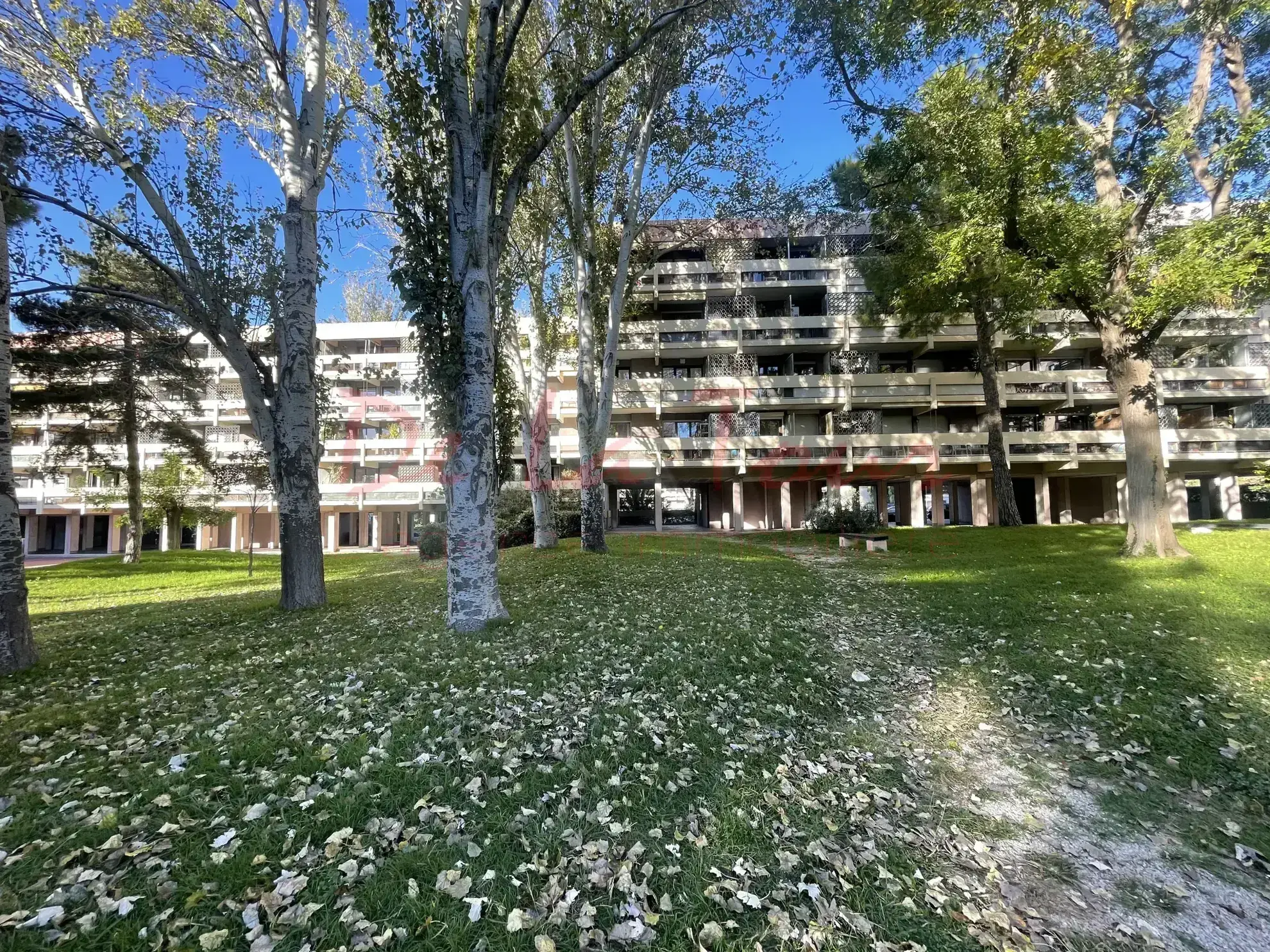 Appartement T2 lumineux avec balcons à Marseille 