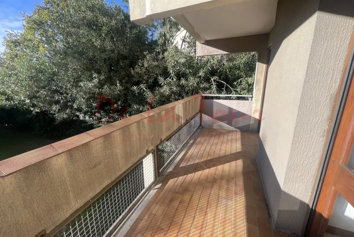 Appartement T2 lumineux avec balcons à Marseille 