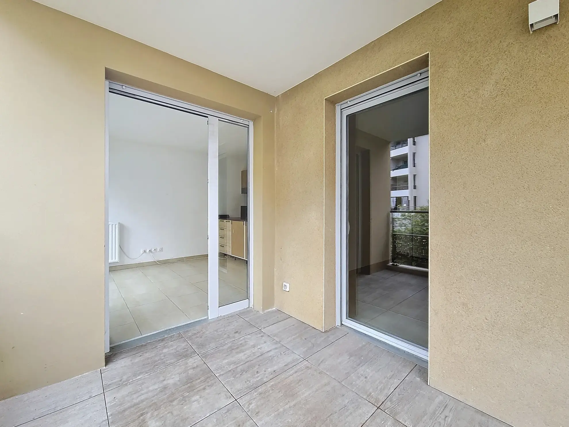 Appartement de type 2 avec terrasse et garage à Gardanne 