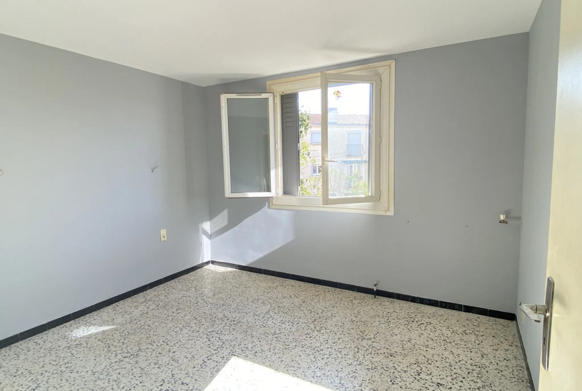 Immeuble à Vendre à Perpignan - 3 Appartements pour Investissement 