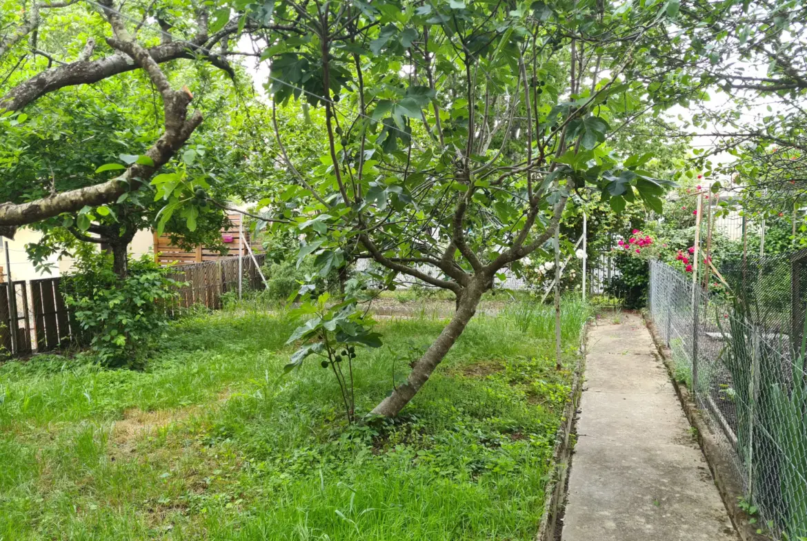 Maison de type Provence à Castres avec jardin et garage 