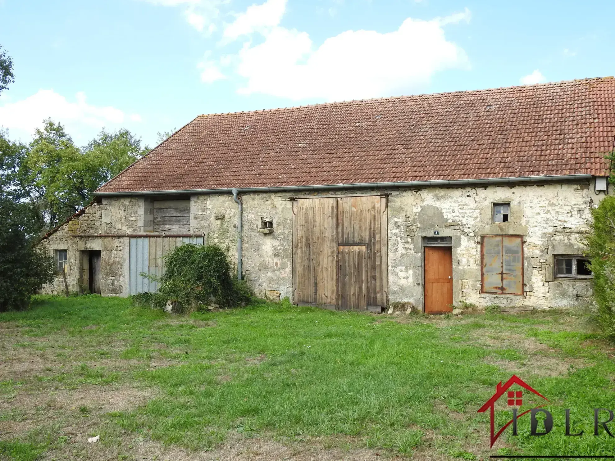 Ancienne ferme avec terrain à Maizière sur Amance 