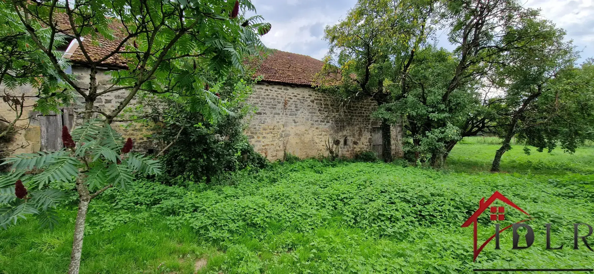 Ancienne ferme avec terrain à Maizière sur Amance 