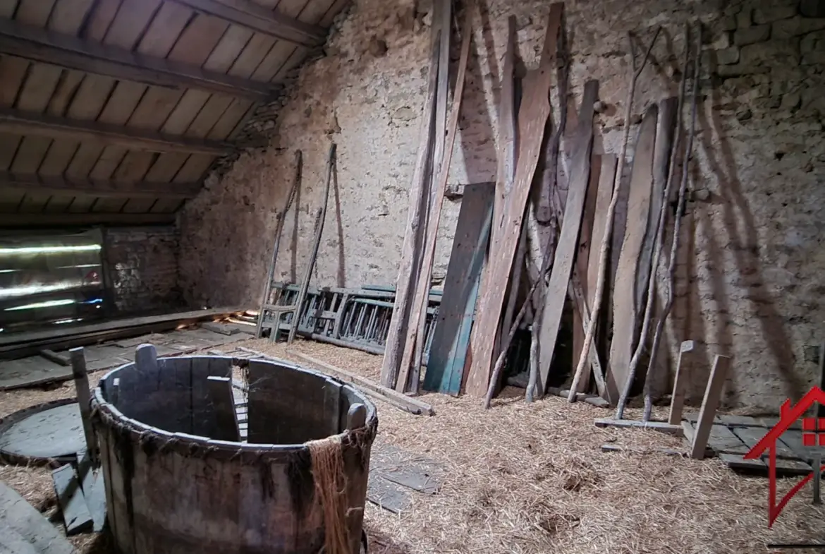 Ancienne ferme avec terrain à Maizière sur Amance 