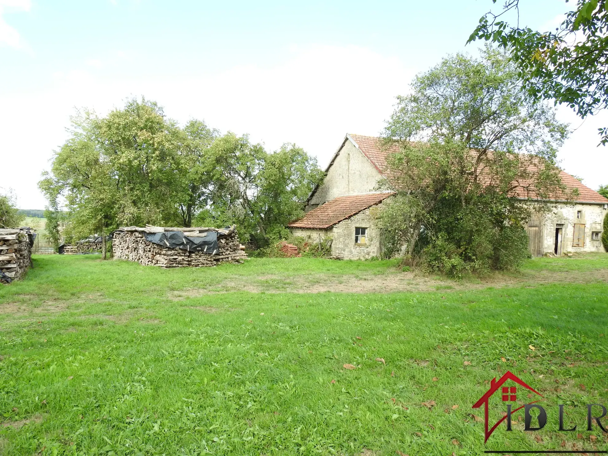 Ancienne ferme avec terrain à Maizière sur Amance 