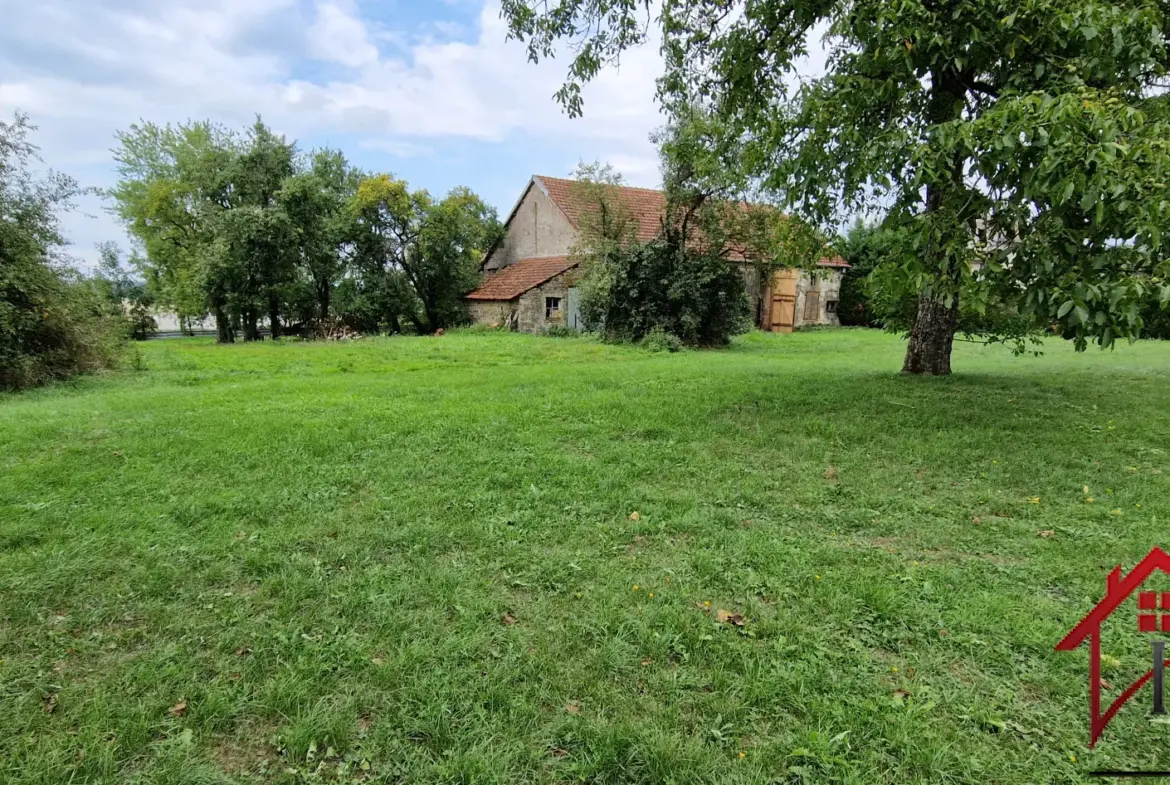 Ancienne ferme avec terrain à Maizière sur Amance 