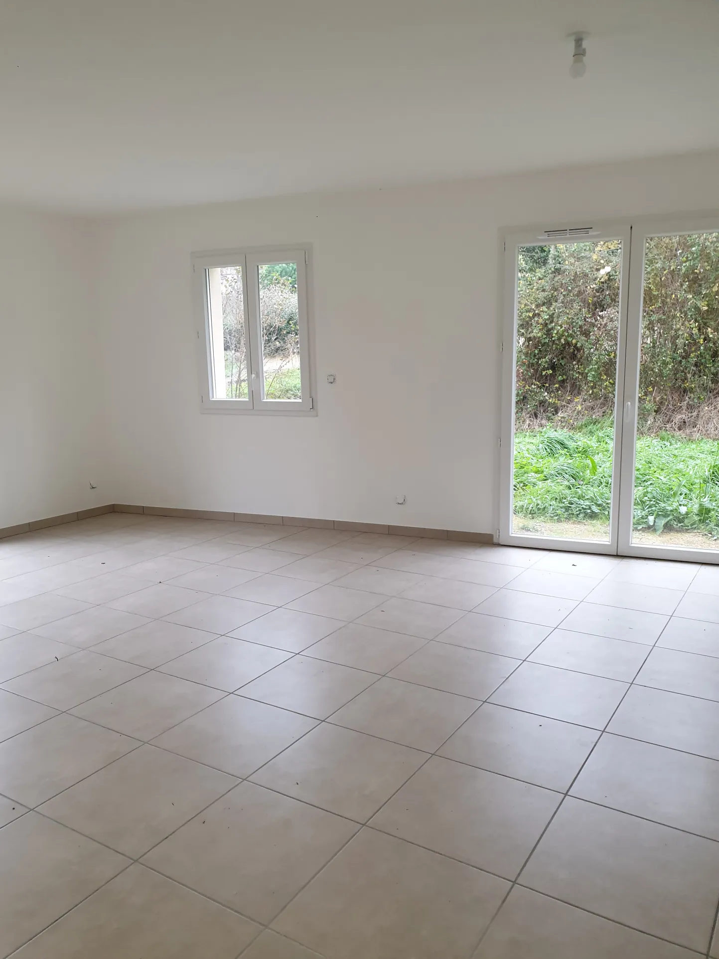 Maison neuve de 90 m² à Sennece les Mâcon - Disponible immédiatement 