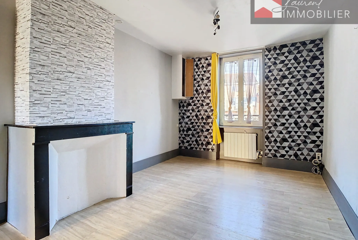 À vendre : Immeuble de 2 appartements à Pont-de-Vaux 