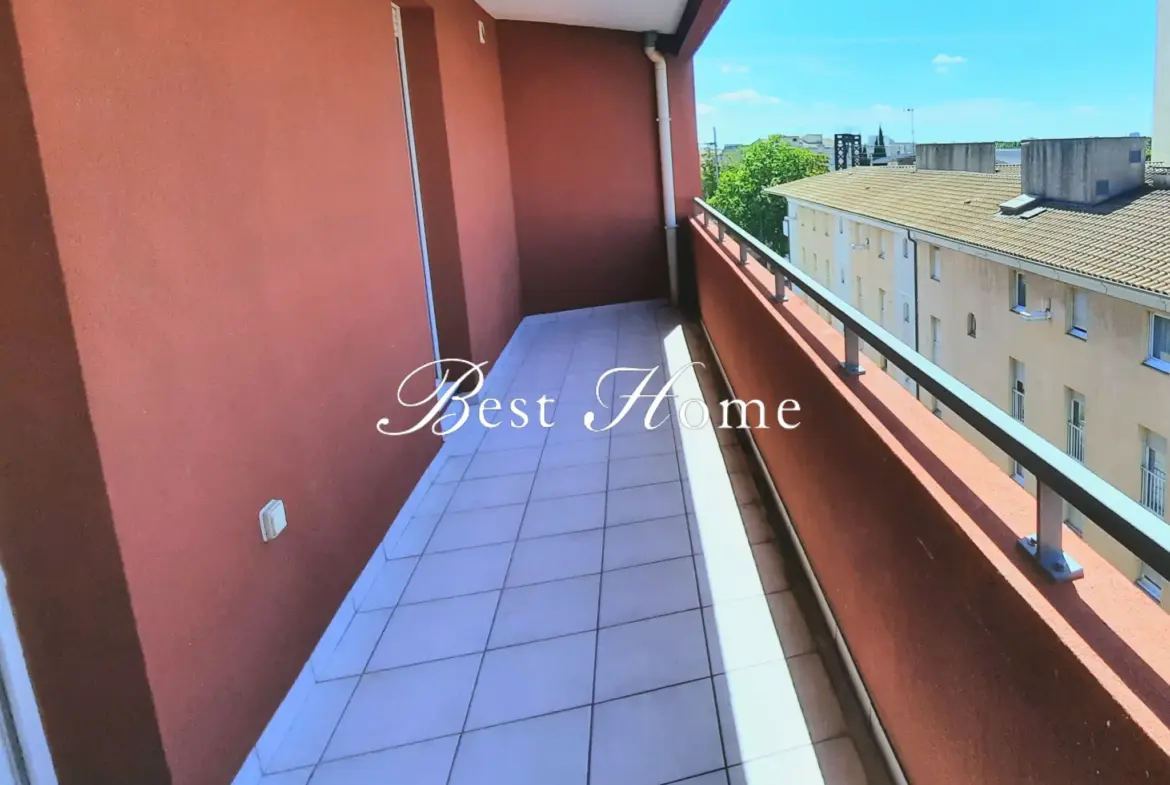 Appartement P2 en vente à Nîmes Centre avec terrasse et parking 