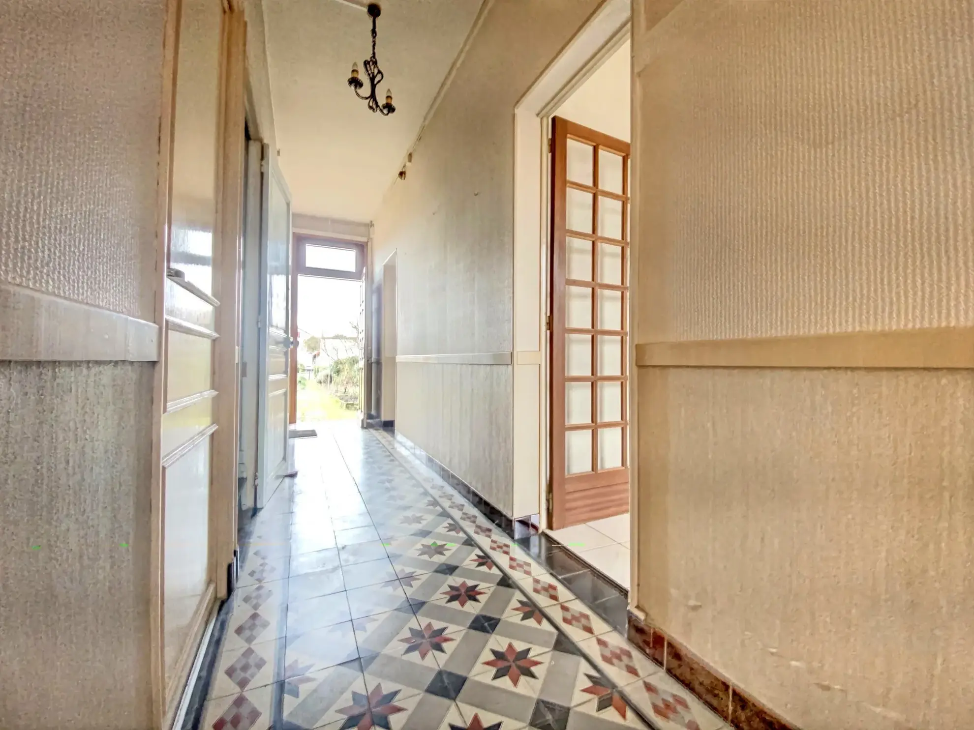 A vendre : Maison des années 30 à Montauban avec jardin et garage 