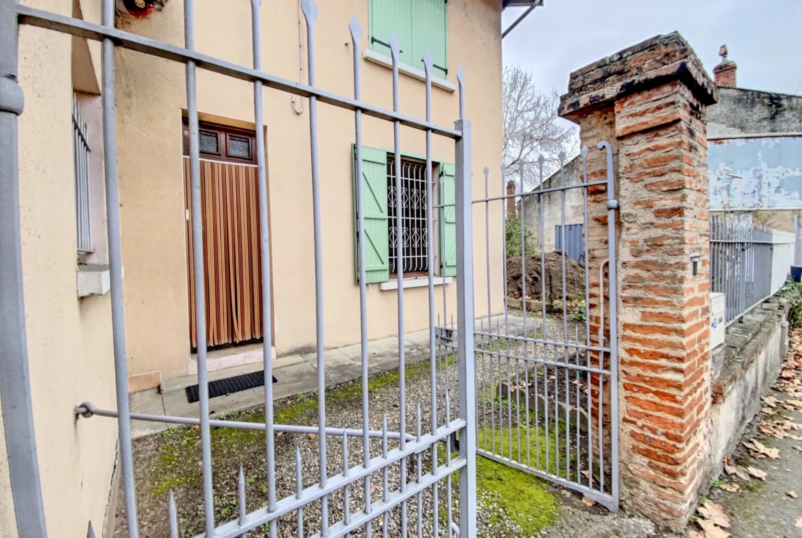 A vendre : Maison des années 30 à Montauban avec jardin et garage 