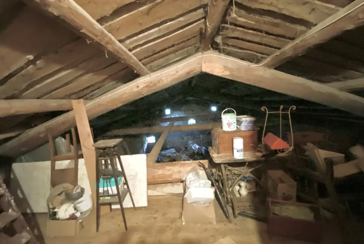 Ancienne ferme de 110 m² avec grange et terrain à Saint-Sauveur-en-Rue 