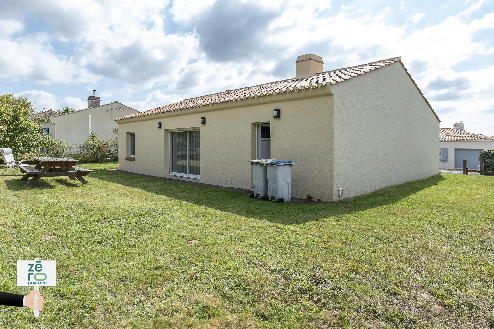 Maison de plain-pied 80 m² à Saint-Mathurin - 2 chambres 