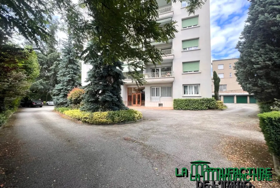 À vendre : Appartement F5 à Saint-Étienne avec beaucoup de potentiel 