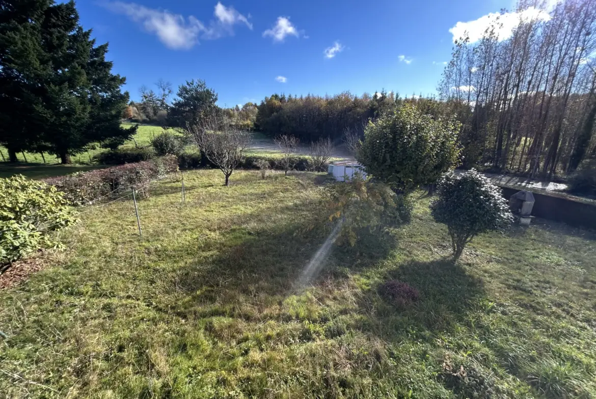 Charmante maison à vendre à Seilhac avec jardin de 1475 m² 