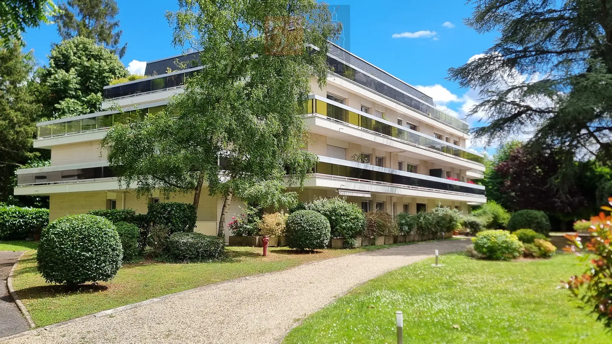 Appartement de 76 m² avec parking et balcon à vendre à Chantilly 