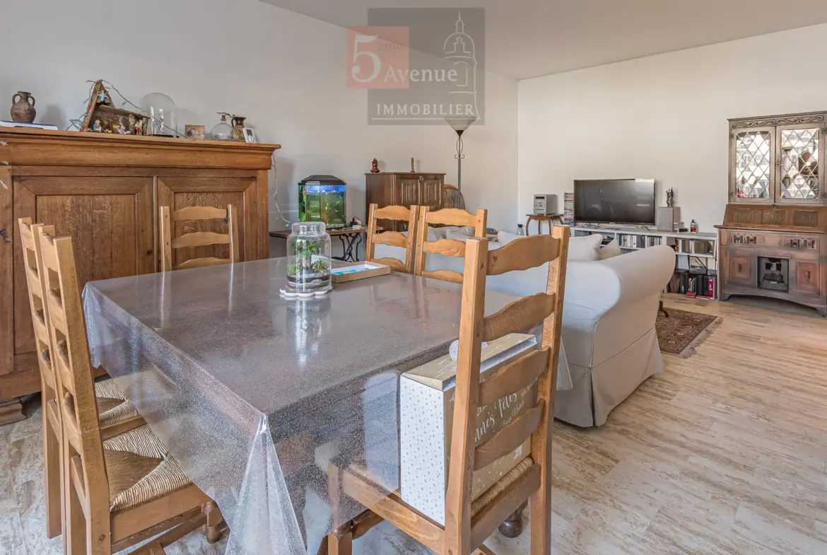 Appartement de 76 m² avec parking et balcon à vendre à Chantilly 