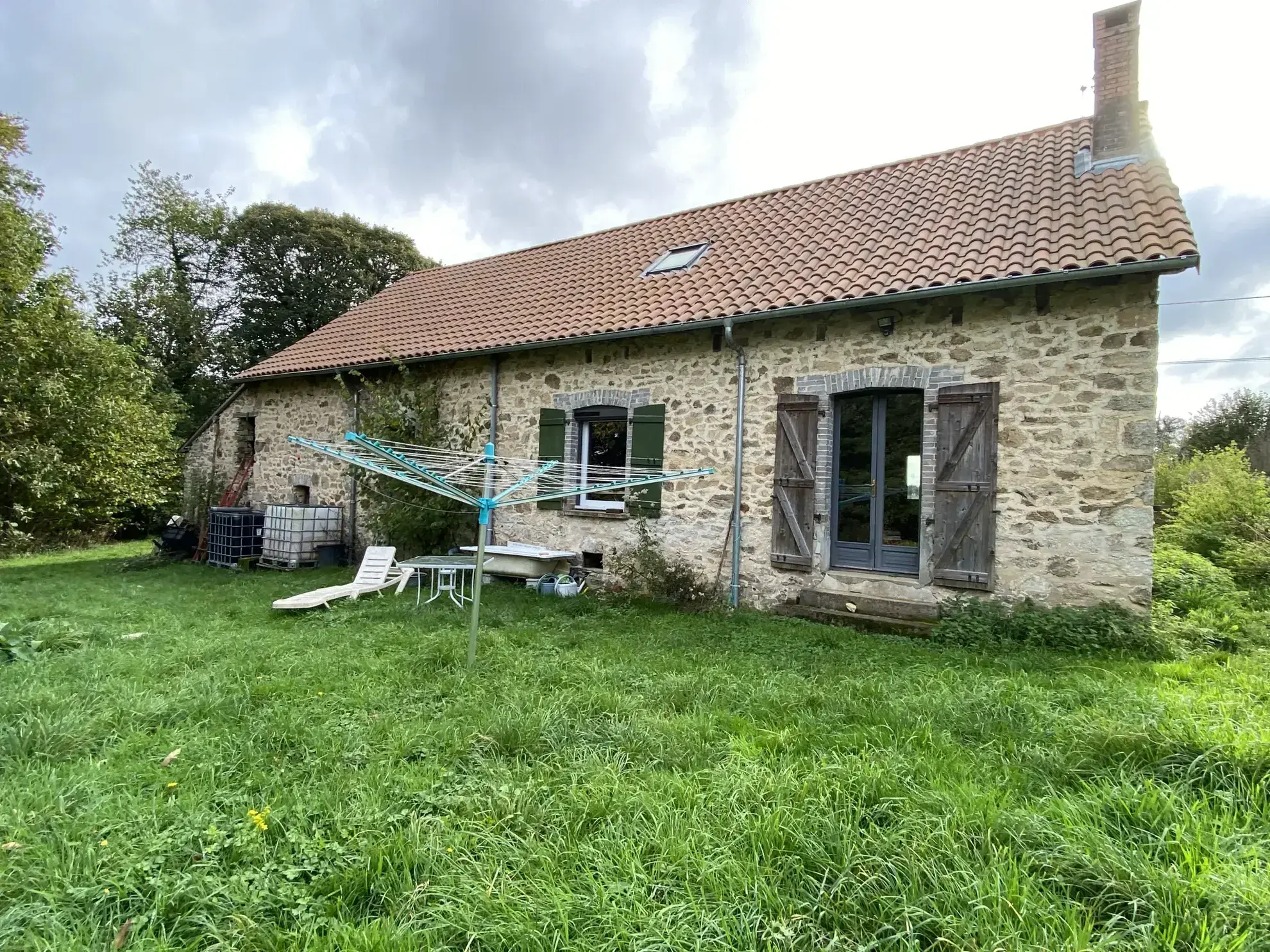 Longère en Pierre Rénovée avec Jardin à La Porcherie - 2 Chambres 