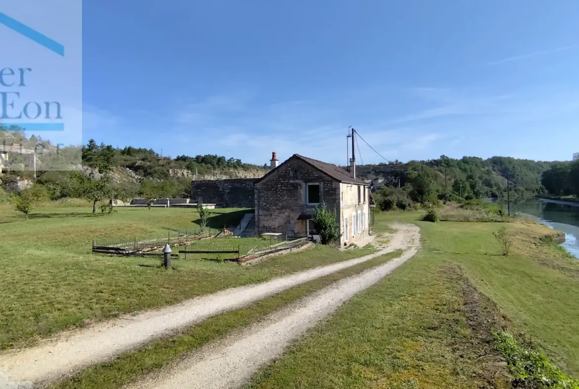 Maison isolée dans la campagne à Chassignelles face au canal de Bourgogne - 90 m² 