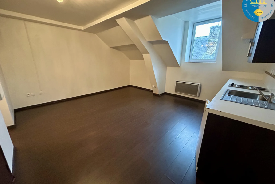 Ensemble immobilier à vendre - 3 appartements rénovés à Guer 