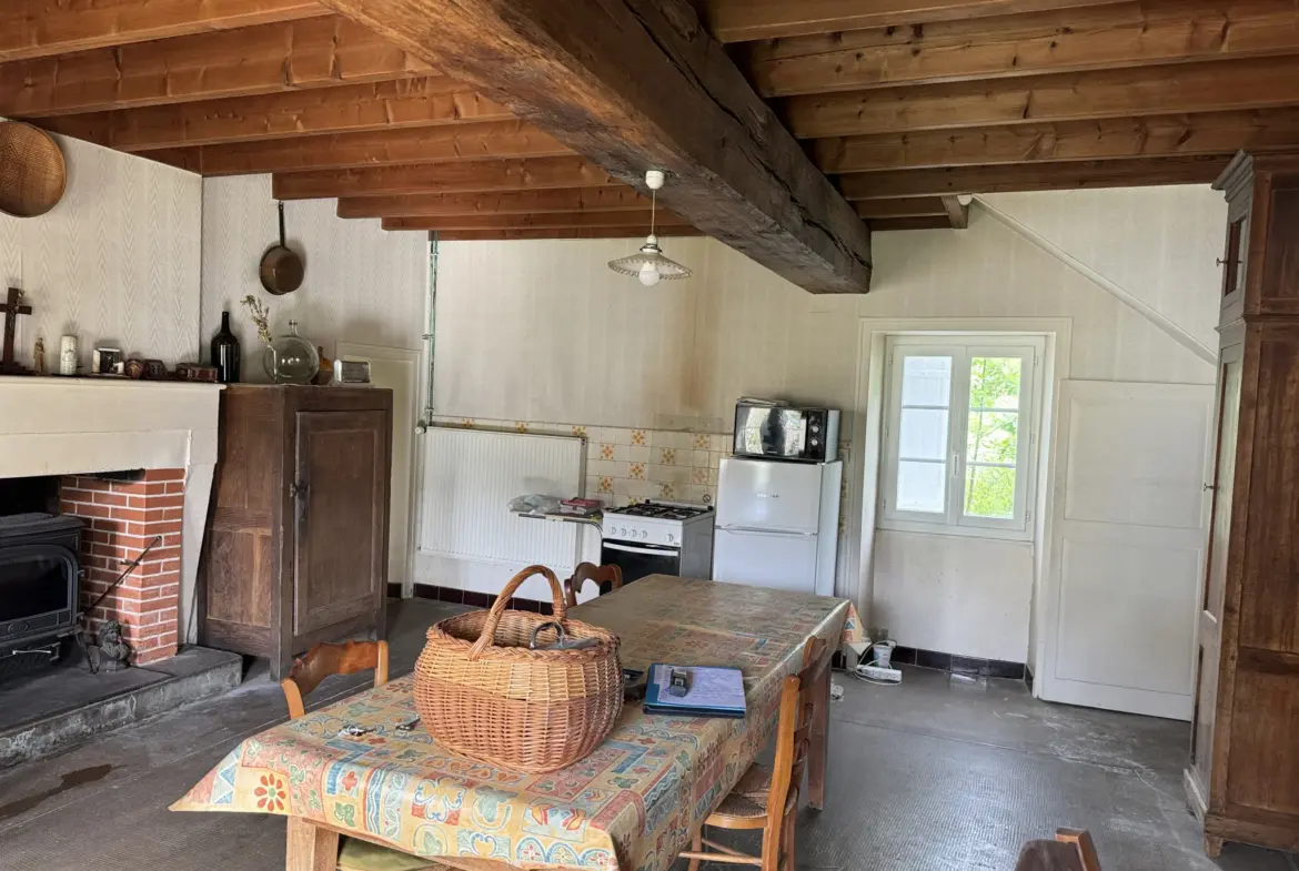 Maison en pierres à rénover à Sainte Hermine - Charme de l'ancien 