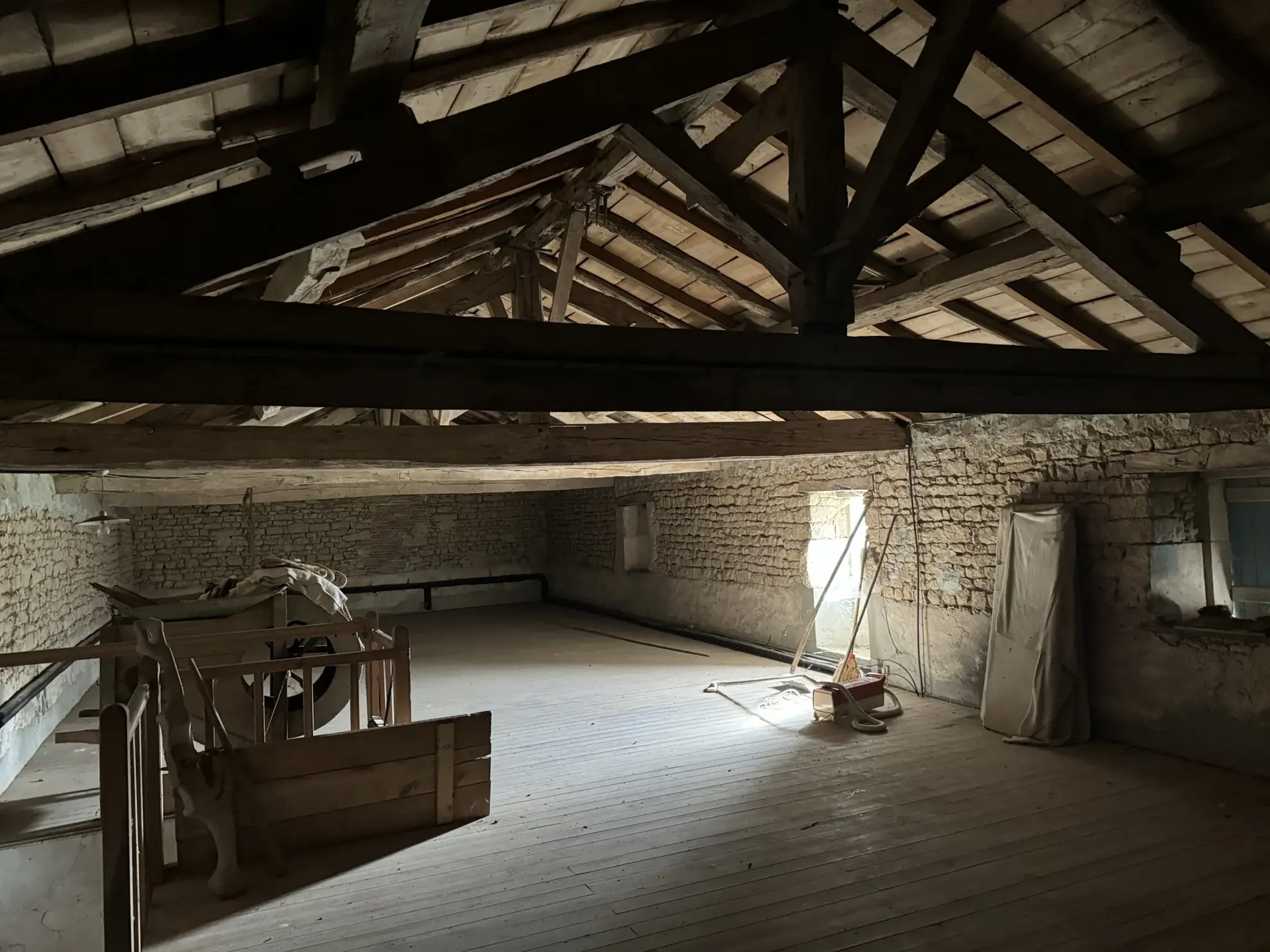 Maison en pierres à rénover à Sainte Hermine - Charme de l'ancien 