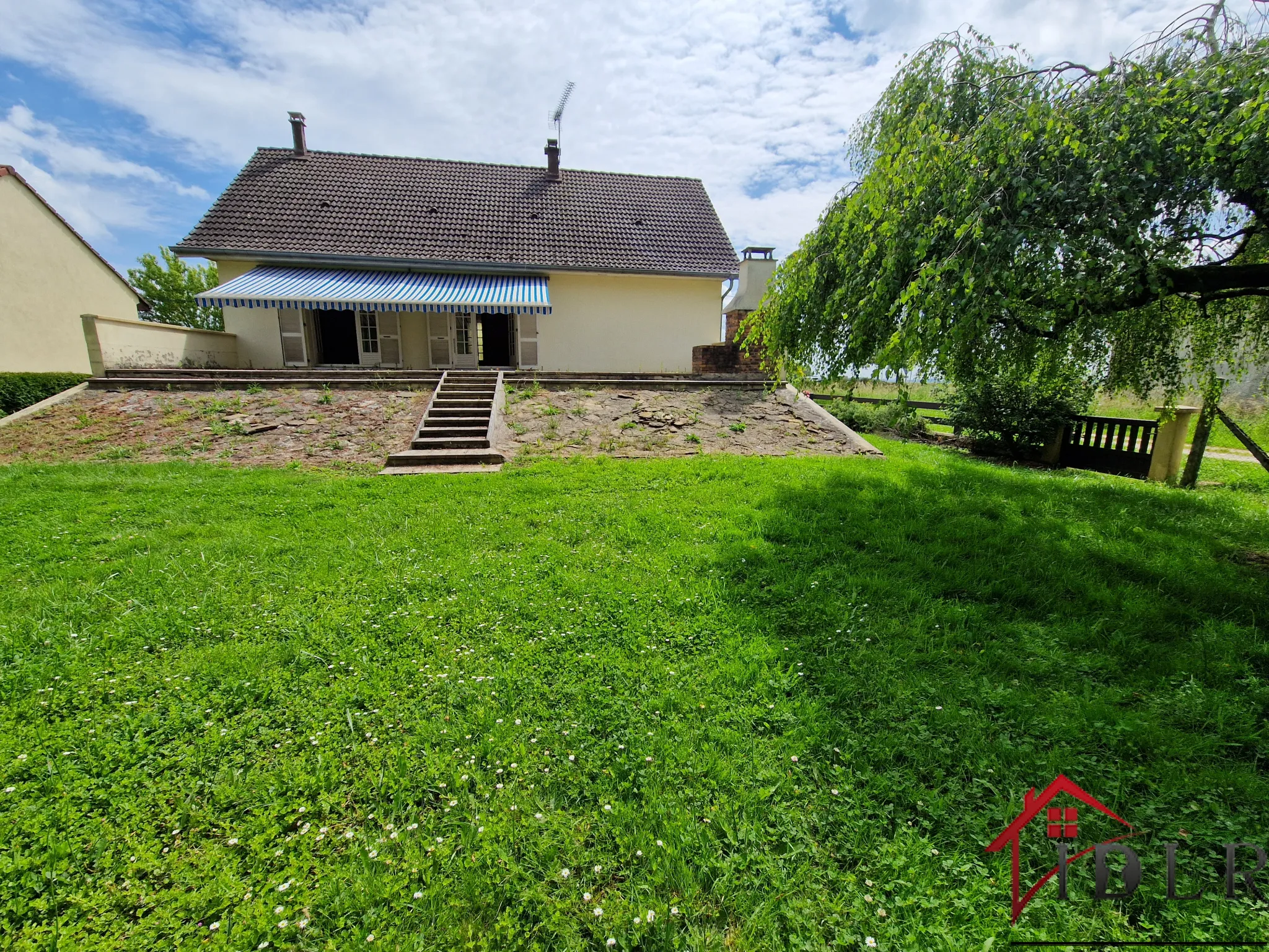 Appartement avec balcon et vue sur la Saône à Gray 