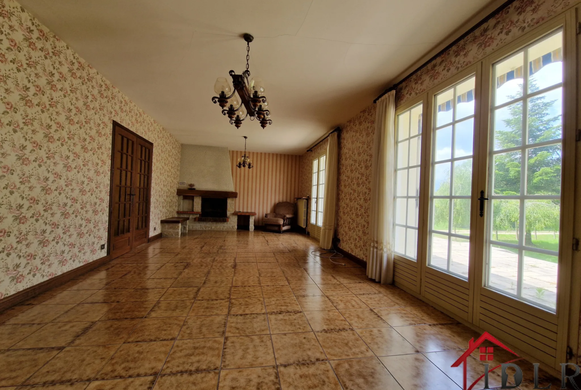 Appartement avec balcon et vue sur la Saône à Gray 