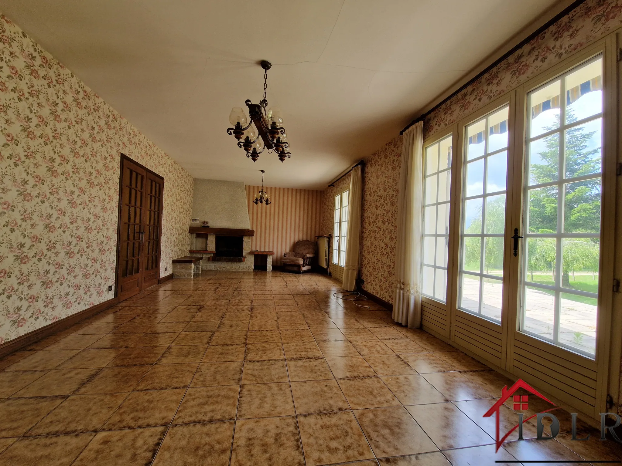 Appartement avec balcon et vue sur la Saône à Gray 