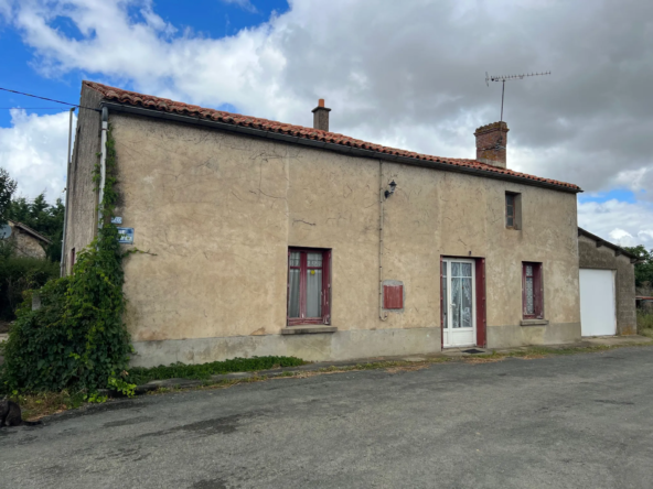 Maison à rénover à 10 minutes de Ste Hermine sur 547 m²