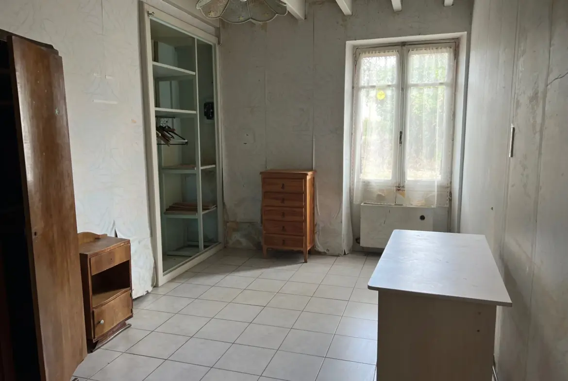 Maison à rénover à 10 minutes de Ste Hermine sur 547 m² 