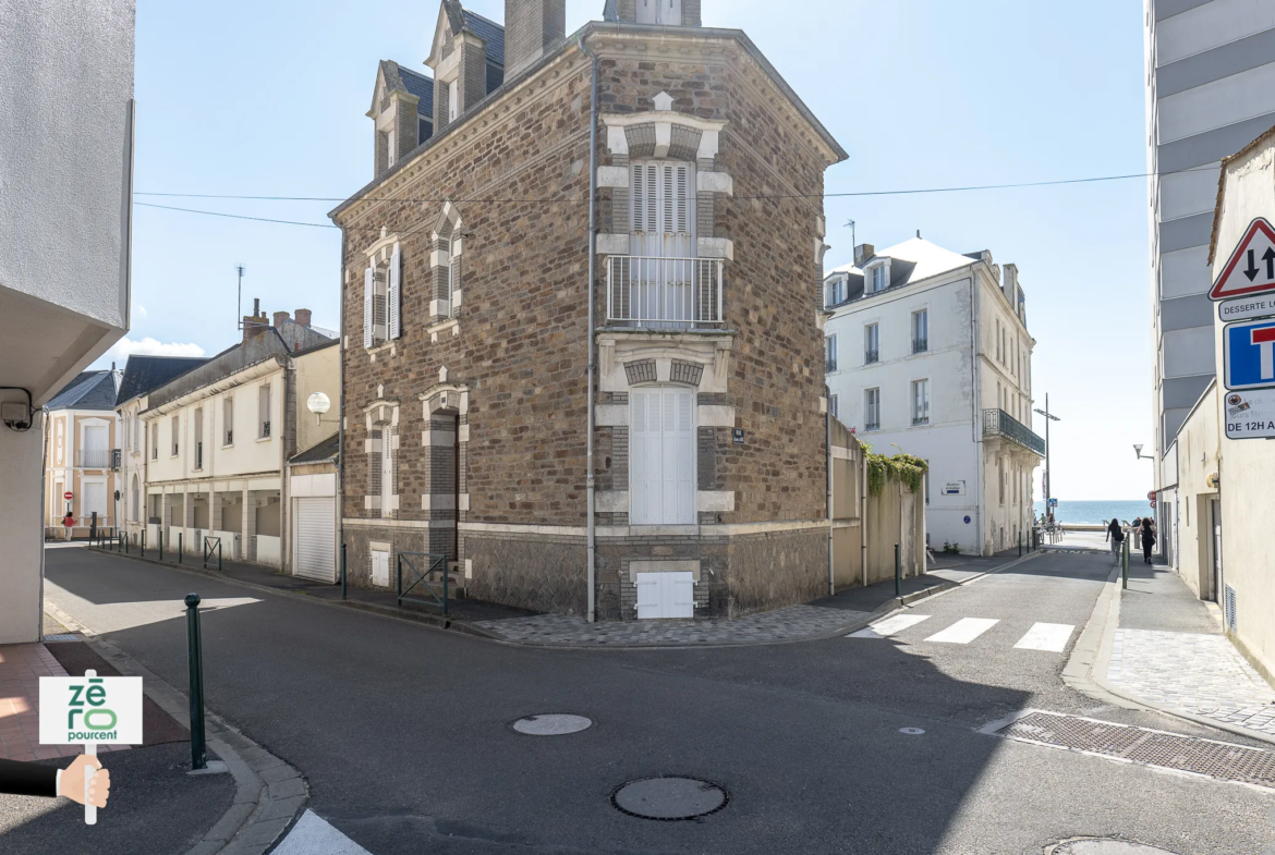 À vendre : Appartement T2 avec terrasse près du remblai des Sables 