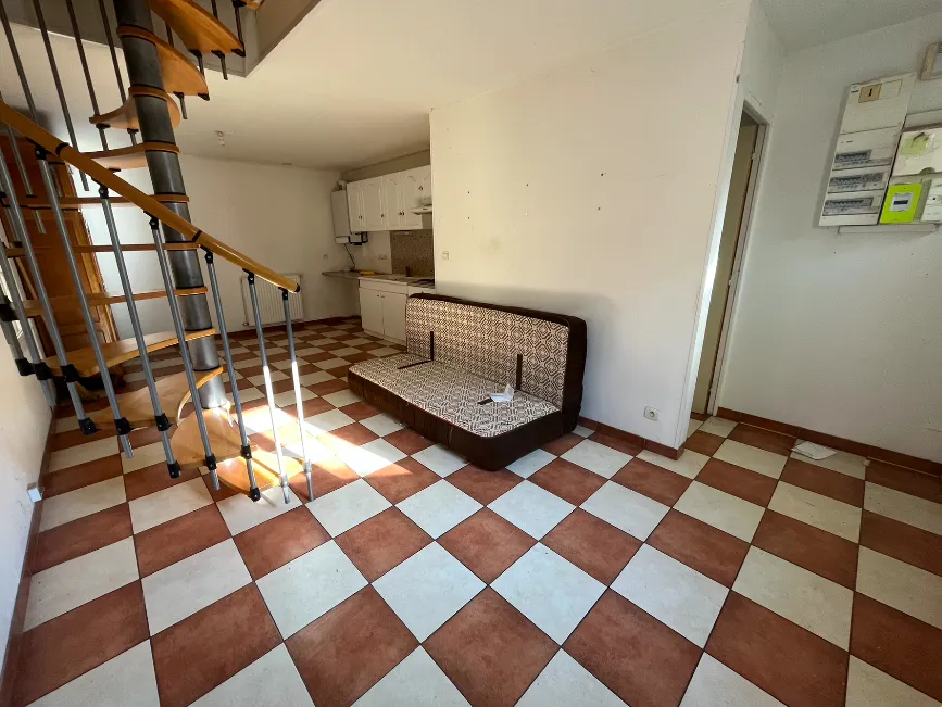 Duplex T3 à vendre à Bordeaux Bastide avec grande terrasse 