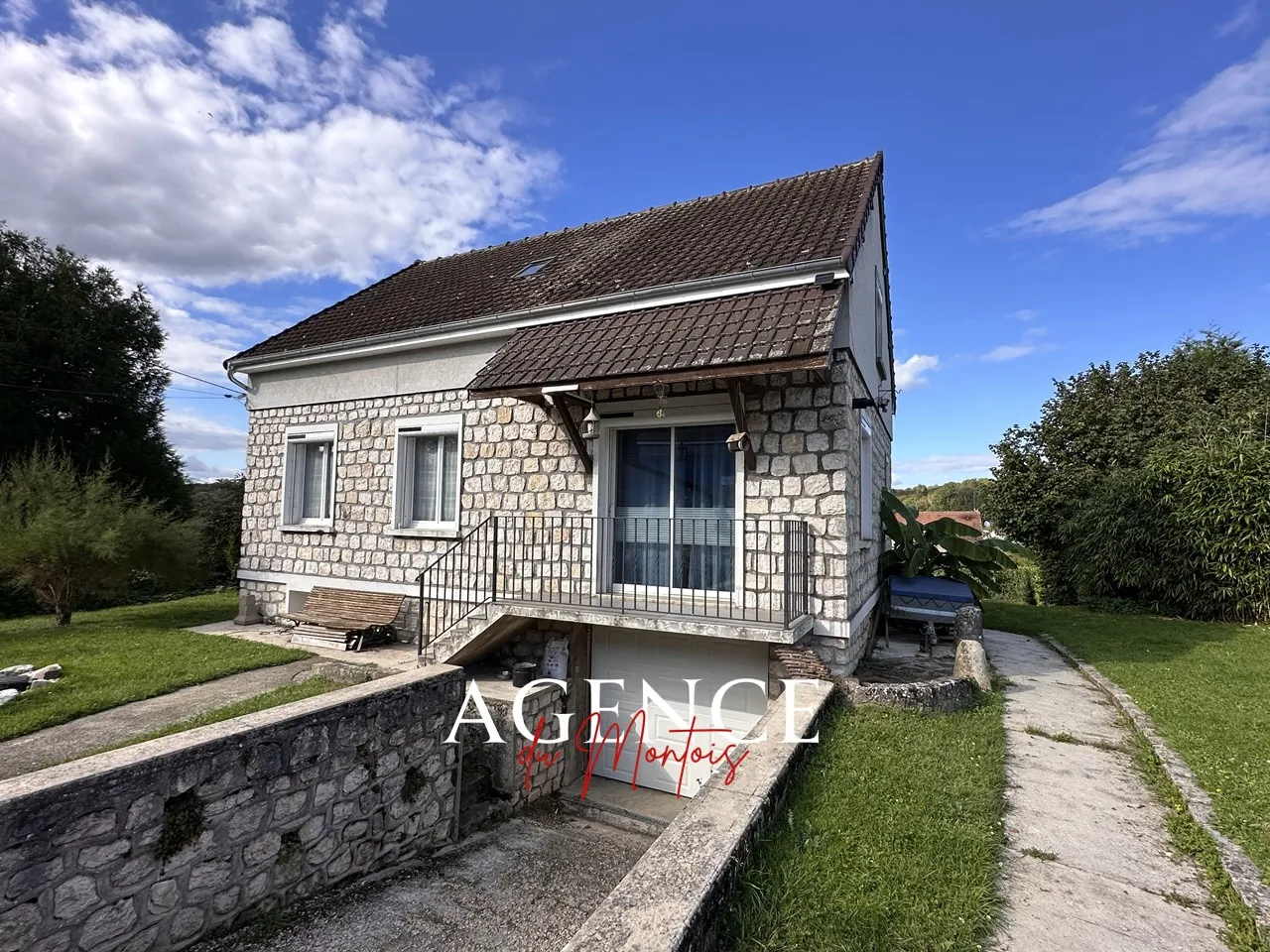 Maison Traditionnelle à Vendre à Donnemarie Dontilly 