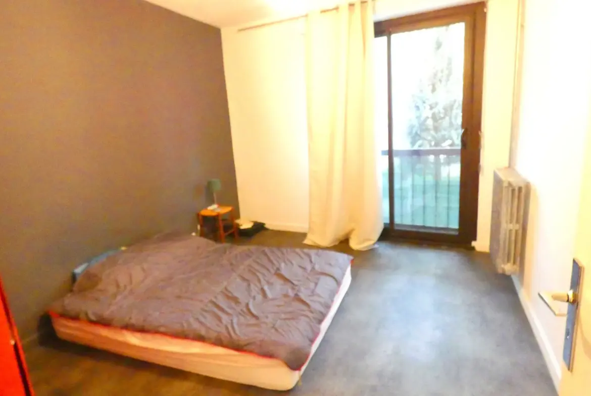 A vendre : Appartement T3 avec Balcon et Ascenseur à Aurillac 