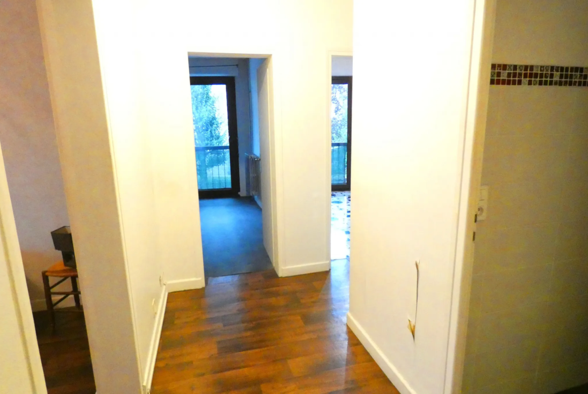 A vendre : Appartement T3 avec Balcon et Ascenseur à Aurillac 