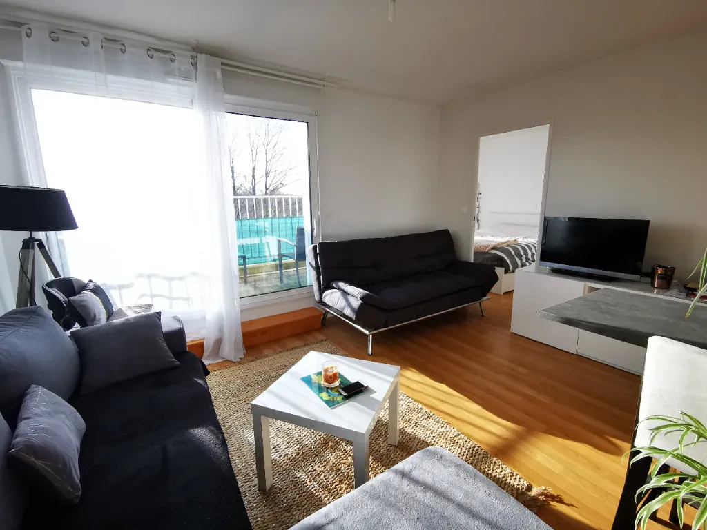 Bel appartement T2 de 43 m² avec balcon et parking à Servon-sur-Vilaine 