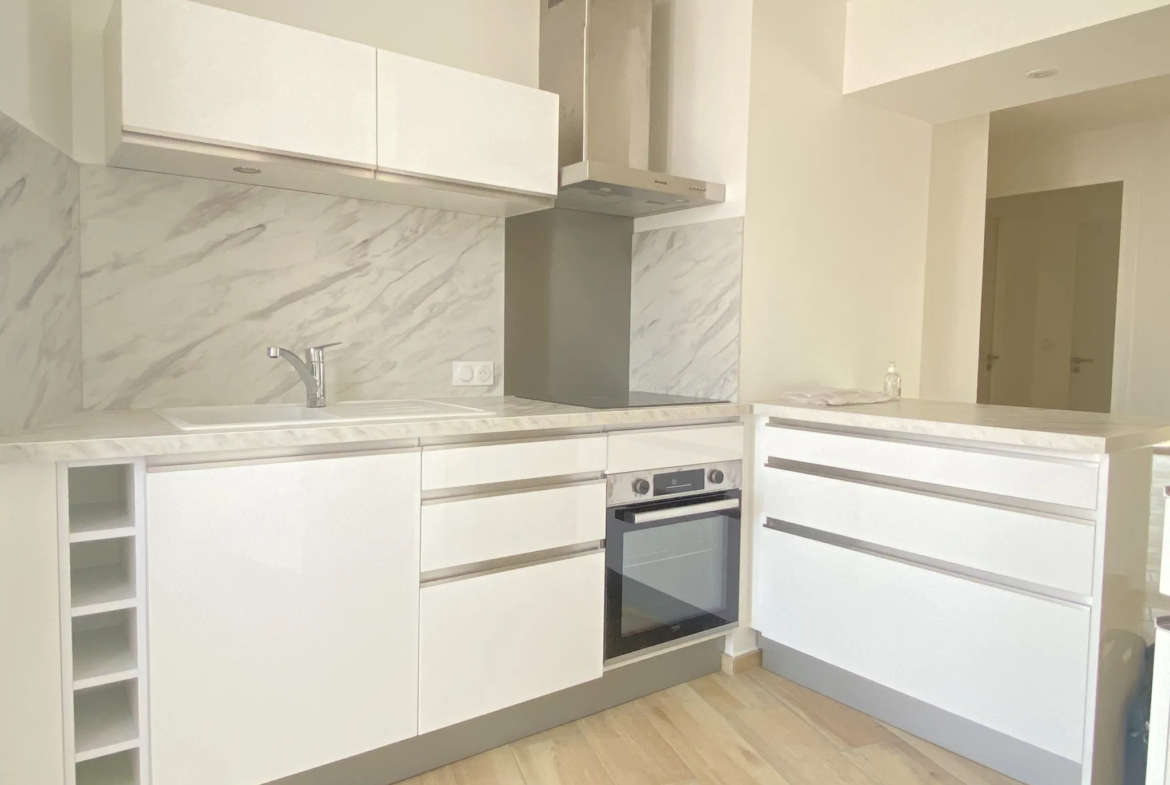 À vendre : Appartement T4 rénové avec vue sur les Quais à Perpignan 