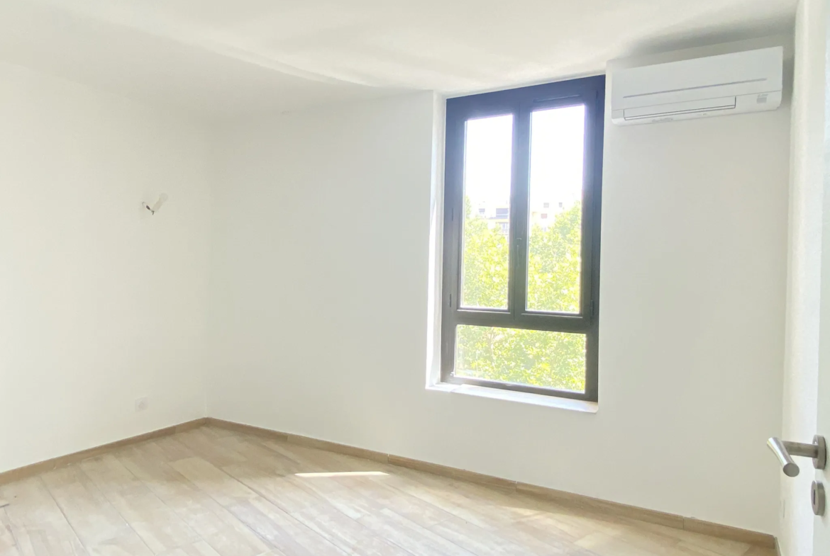 À vendre : Appartement T4 rénové avec vue sur les Quais à Perpignan 