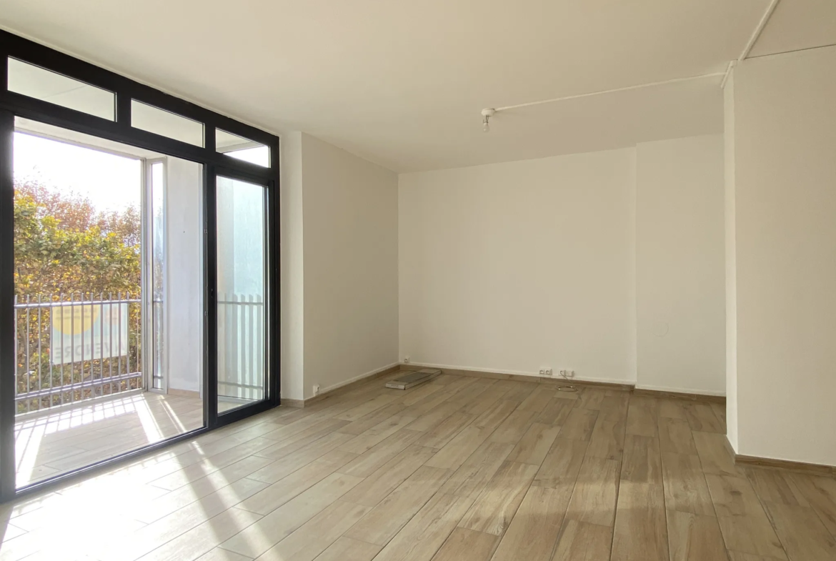 À vendre : Appartement T4 rénové avec vue sur les Quais à Perpignan 