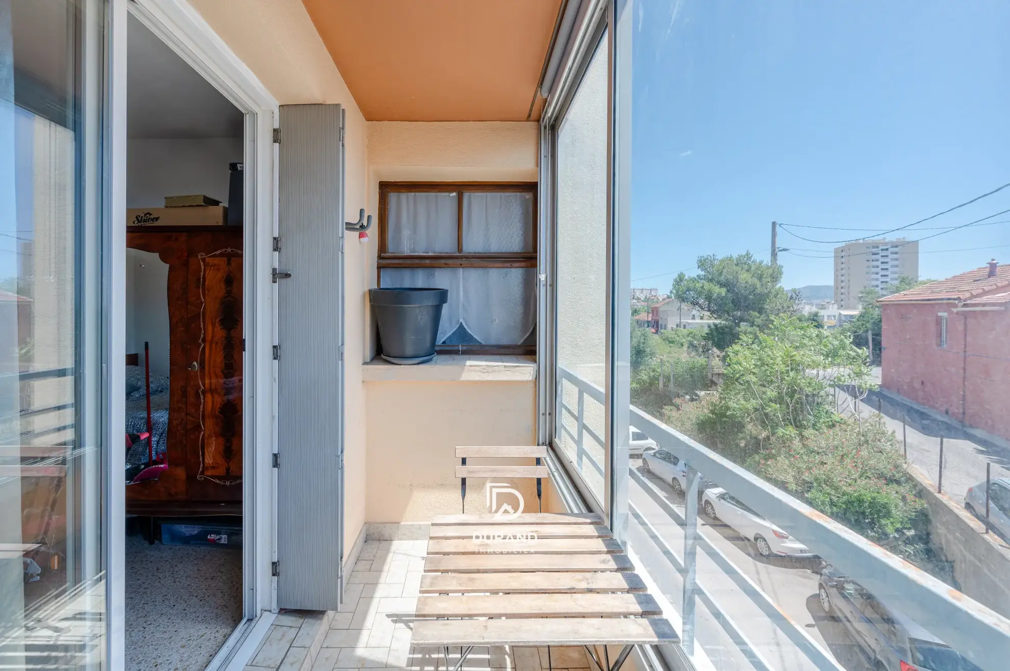 T5 lumineux de 81m² avec balcon et box garage à Le Canet, Marseille 